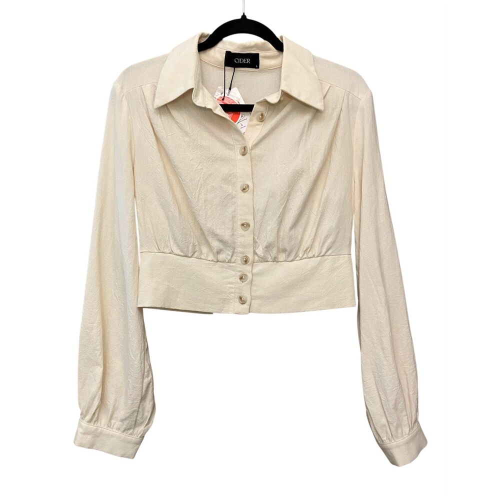 NWT Cider woven collar ruched textured button front cropped blouse